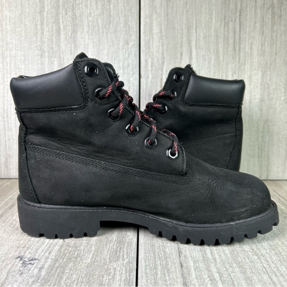 Timberland Classic 6 Inch Black Waterproof Youth Boot Boys Size 5 - Picture 7 of 10